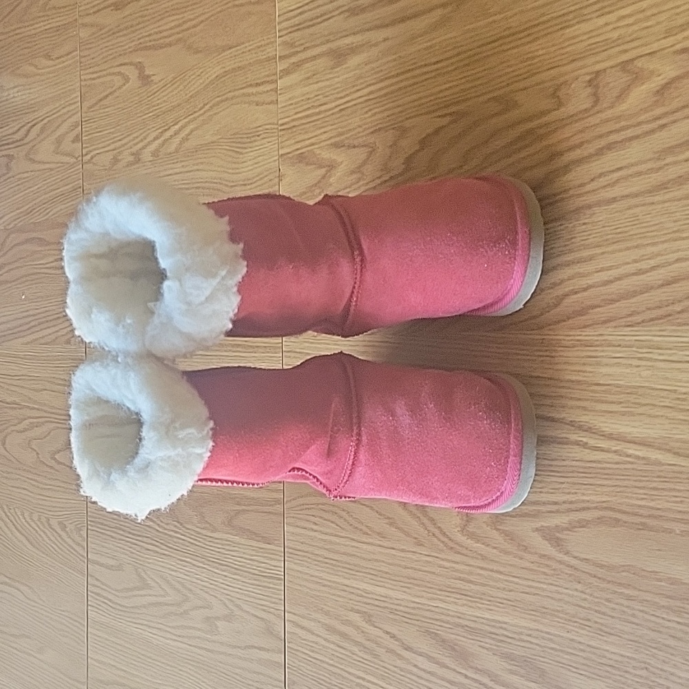 UKALA boots size K3 suede red
